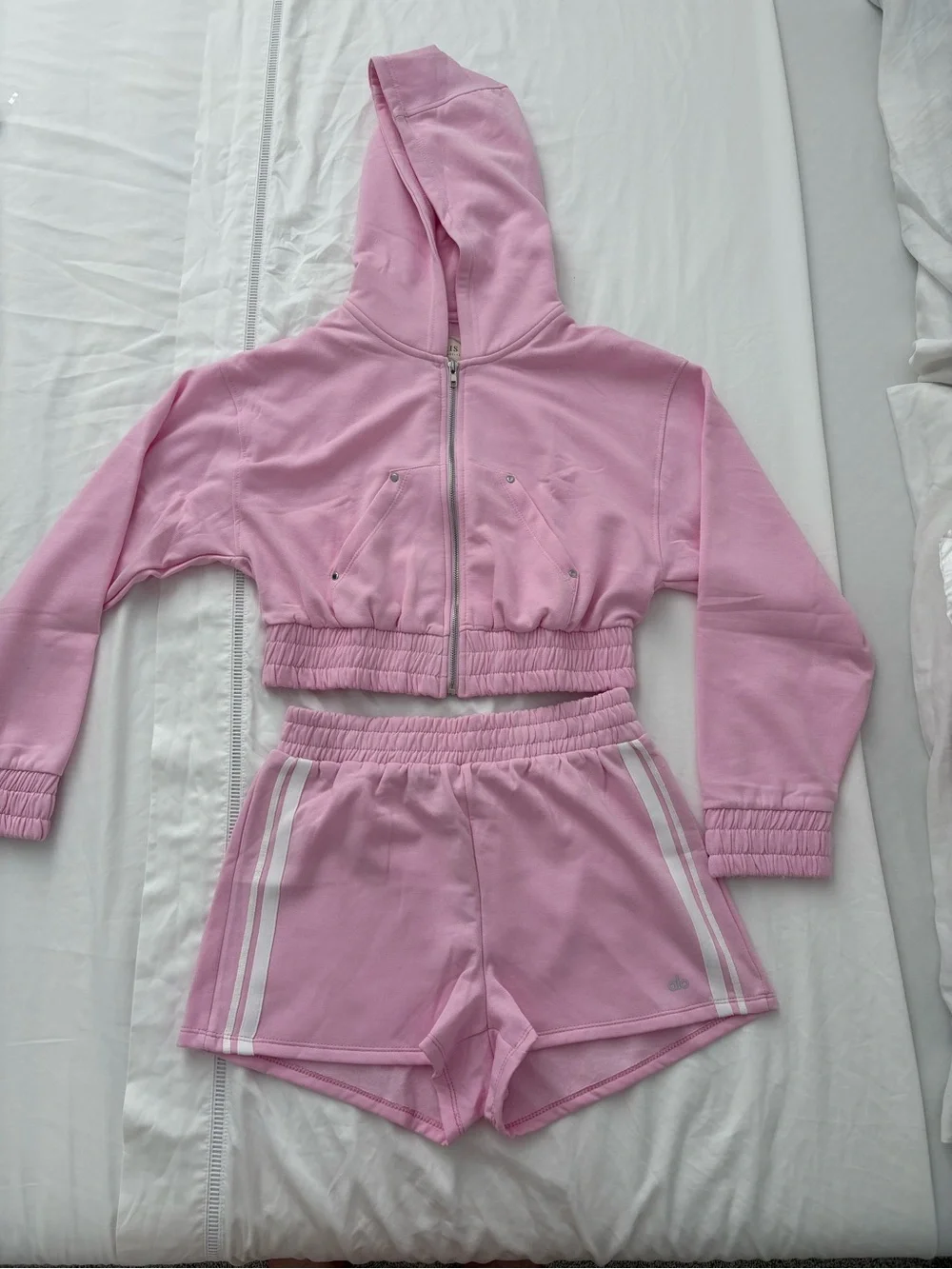 Women's Pink Athletic soft Shorts and crop jacket set brand new without tag - Picture 1 of 3